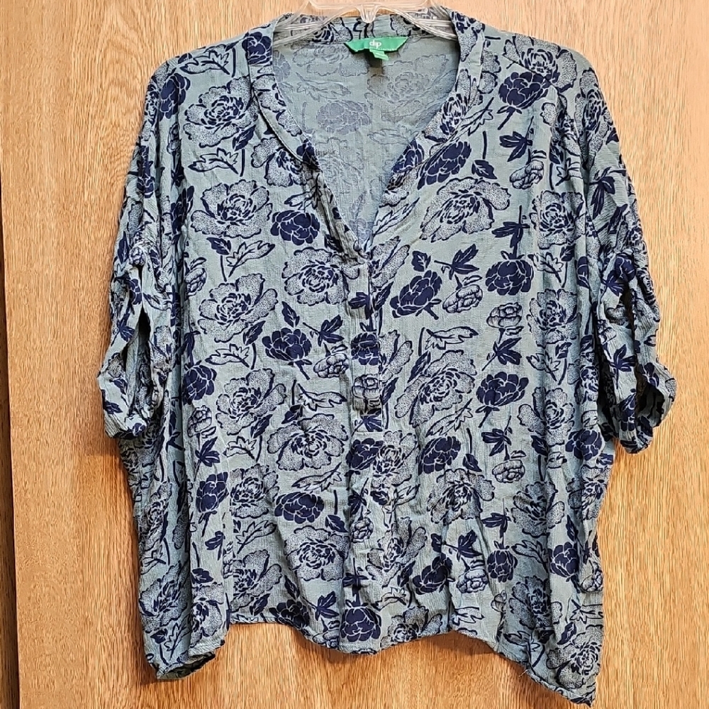 Elegant Floral Women's Blouse - Blue and Gray